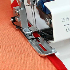 Paspulková patka, výpustková - overlocky Juki 40138106-A1A321004 Paspulková patka, výpustková - overlocky Juki 40138106-A1A321004