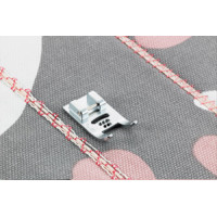 Patka pro našívání až 5 tkanic 7 mm Brother F019 Patka pro našívání až 5 tkanic 7 mm Brother F019