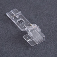 Patka se zakladačem lemovky Merrylock Patka se zakladačem lemovky Merrylock