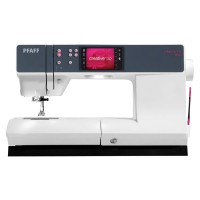 Šicí a vyšívací stroj Pfaff Creative 3.0 - rozbalené